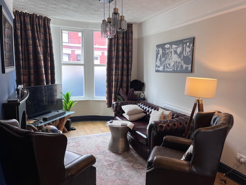Room Eastdale Road in Liverpool