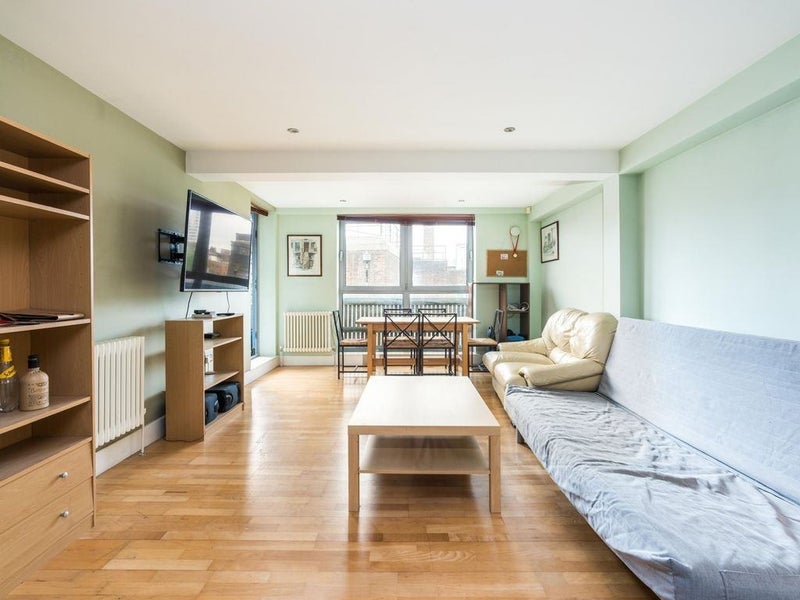 Flat Grosvenor Terrace in Greater London