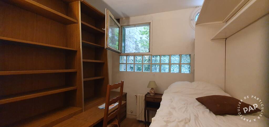 Flat Place des Onze Arpents in Villejuif