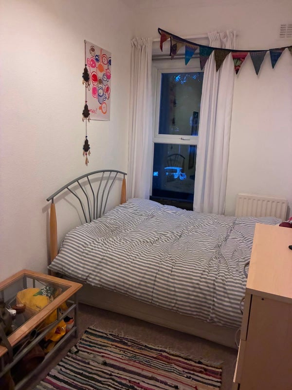 Room Queens Road in Newcastle upon Tyne