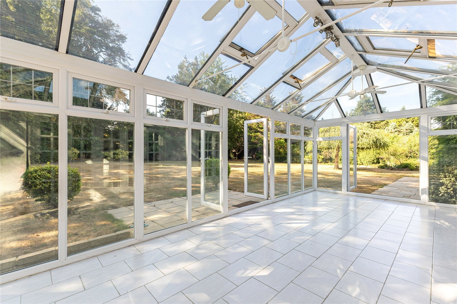 House Southfield Place in Elmbridge
