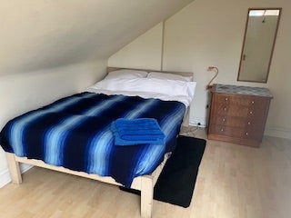 Room Keyes Road in Greater London