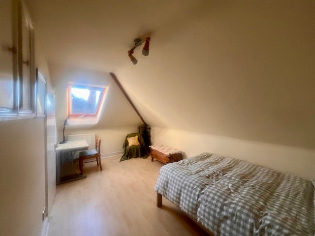 Room Keyes Road in Greater London