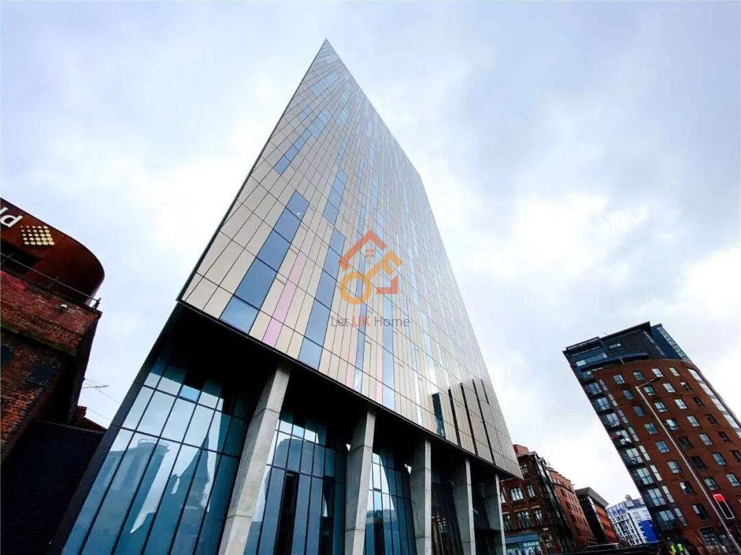 Flat Whitworth Street West in Manchester