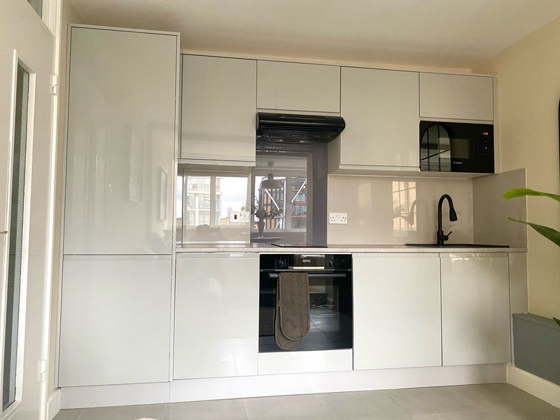 Flat Hopton Street in Greater London