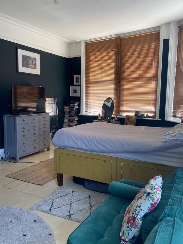 Room Alexandra Park Road in Greater London