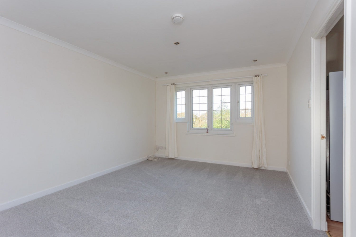 Flat Almondview in Livingston