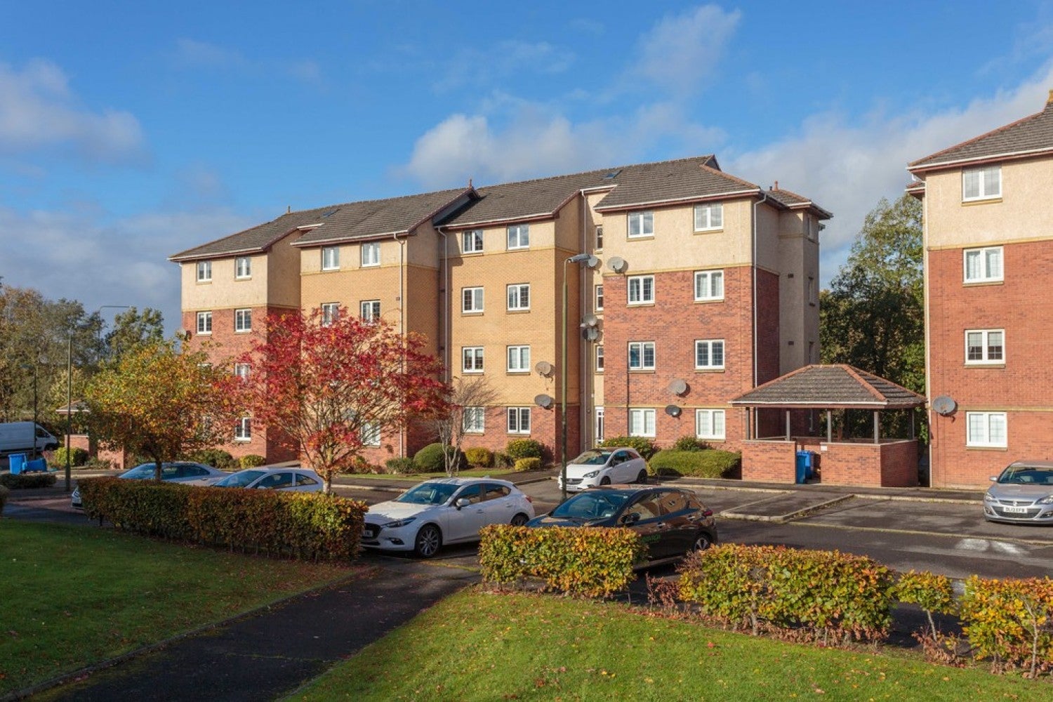 Flat Almondview in Livingston