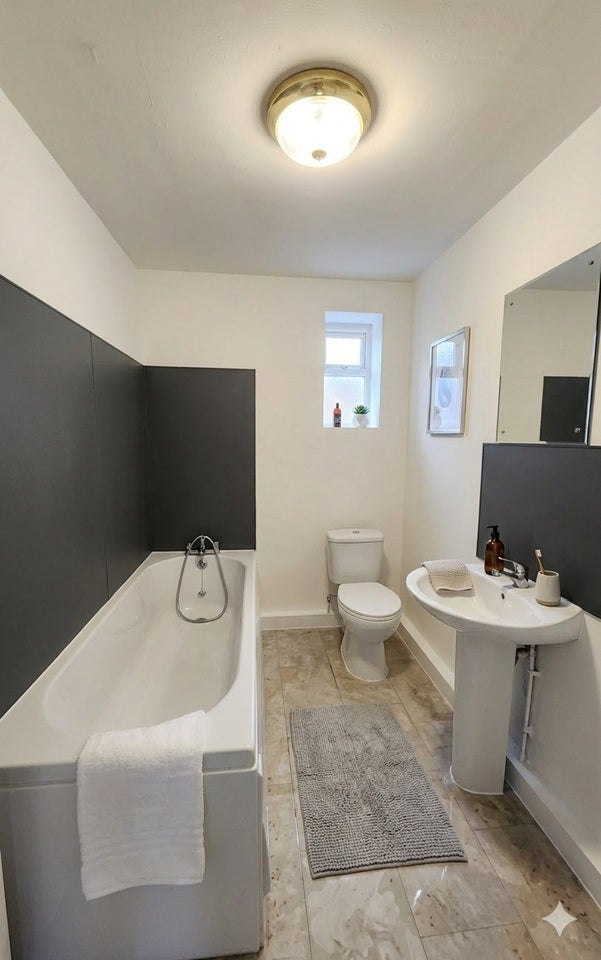 Flat Great Cheetham Street East in Salford
