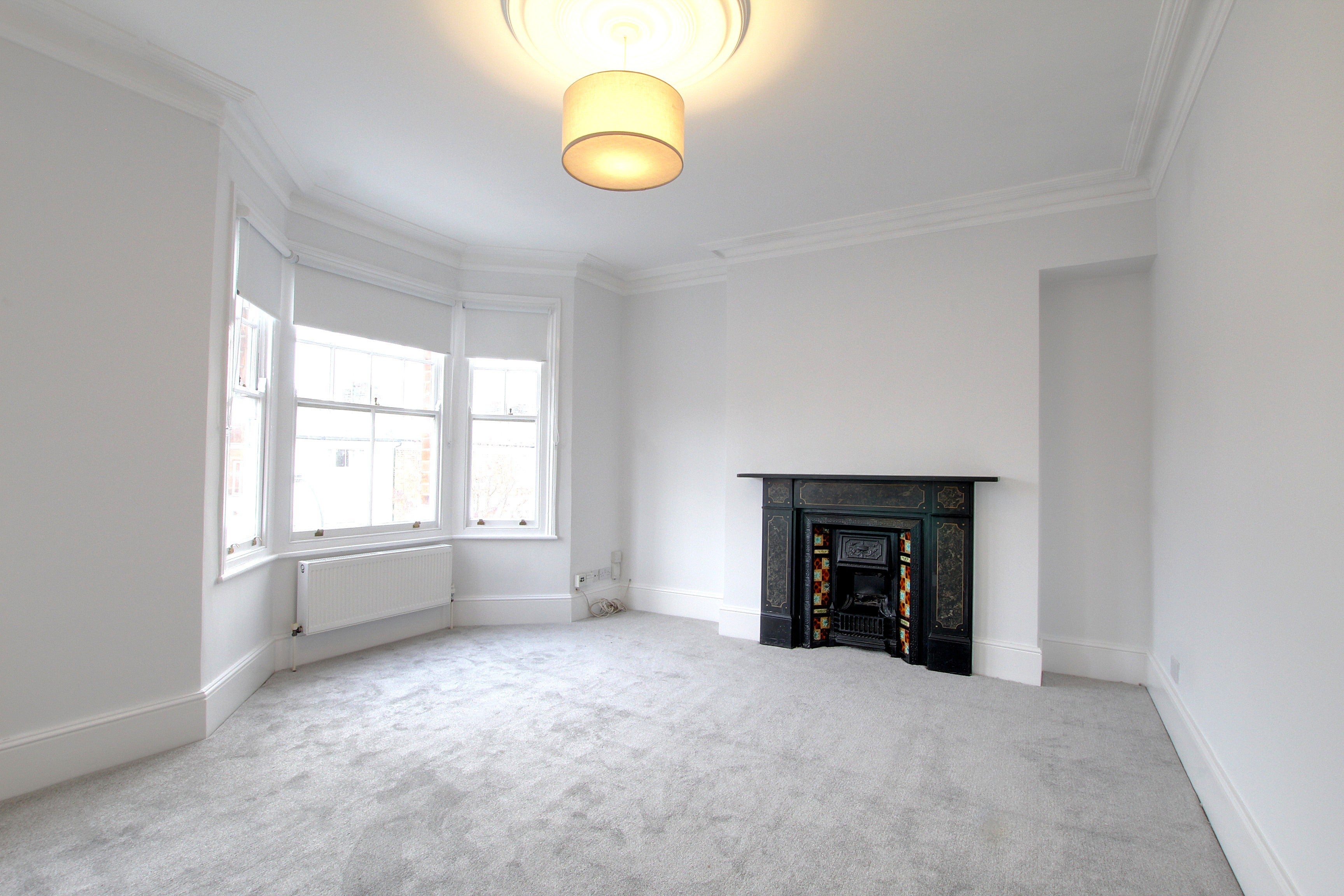 Flat Sylvester Road in Greater London