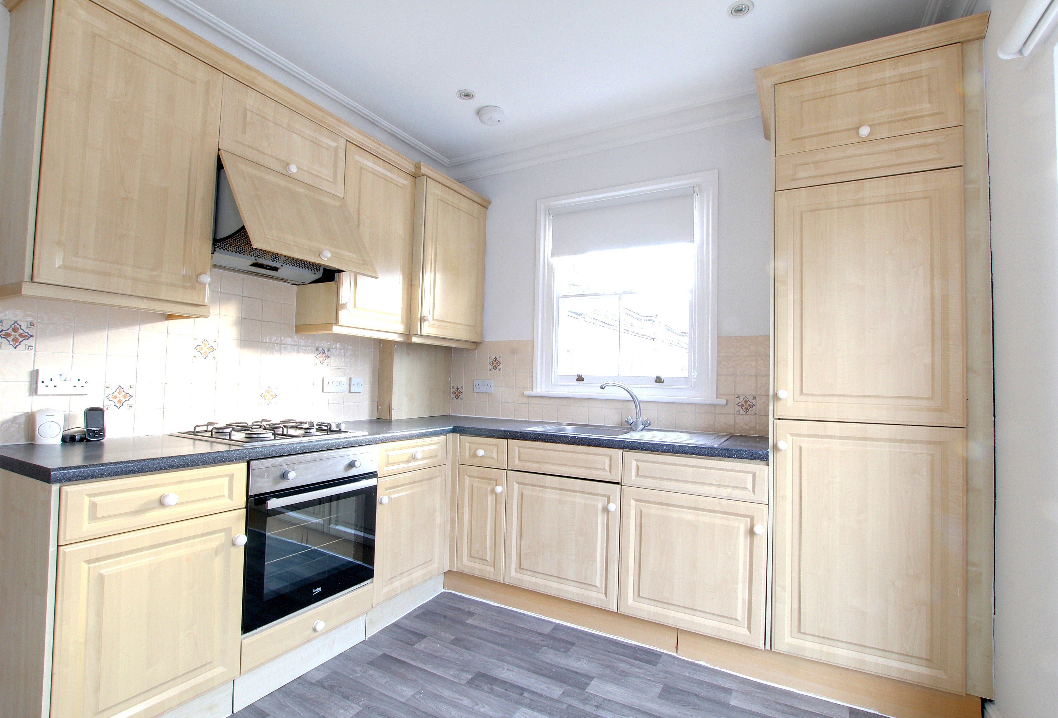 Flat Sylvester Road in Greater London