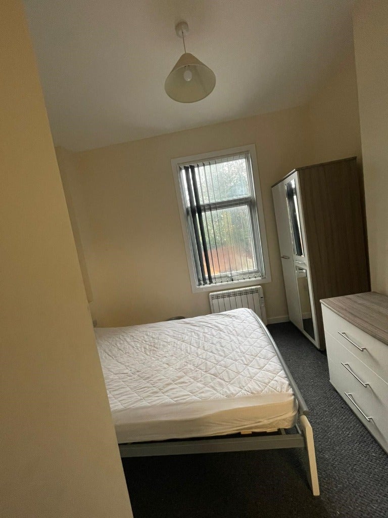 Room Gordon Street in Coventry