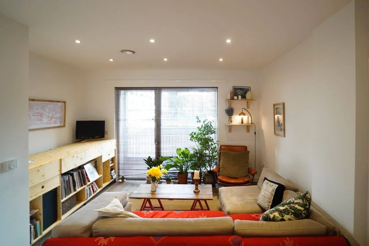 Flat Tolsford Road in Greater London