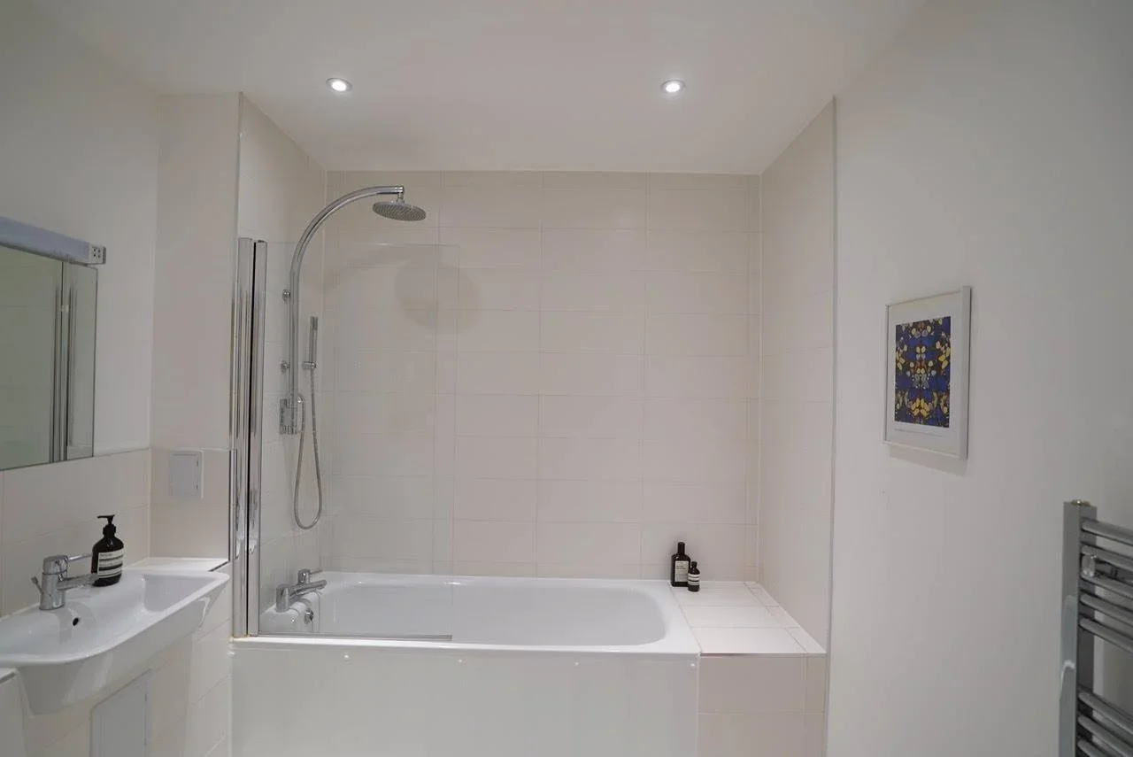 Flat Tolsford Road in Greater London