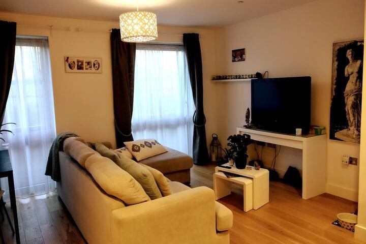 Room Grand Depot Road in Greater London