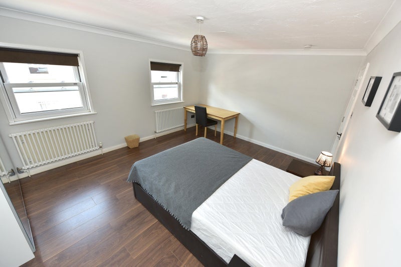 Room Lockesfield Place in Greater London