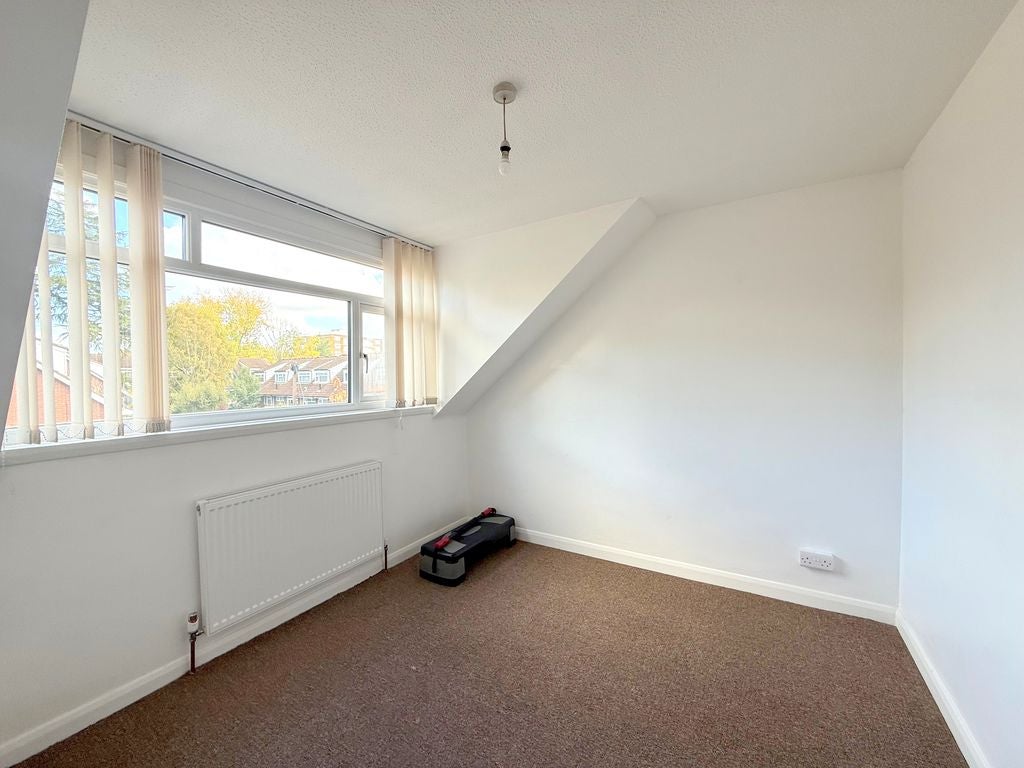 Flat Claire Court in Greater London