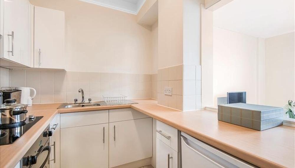 Flat Park West Place in City of Westminster