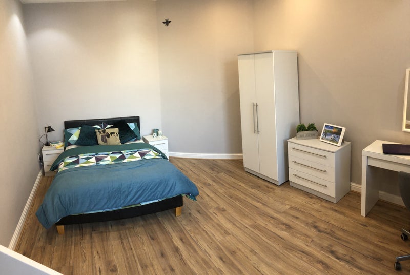 Room Hathersage Road in Manchester