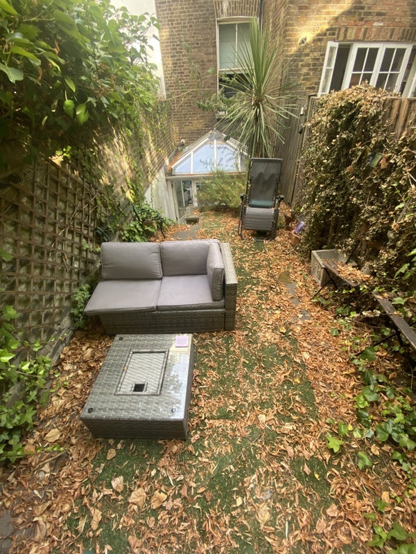 Room Eardley Crescent in Greater London