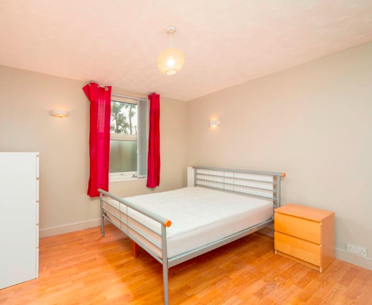 Room Moss Lane East in Manchester