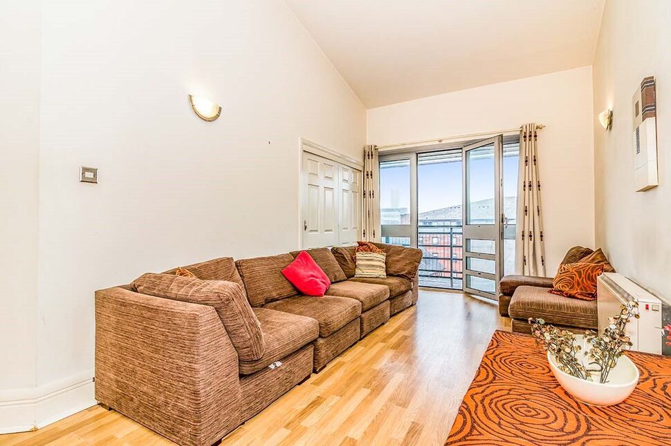 Flat Cobourg Street in Manchester