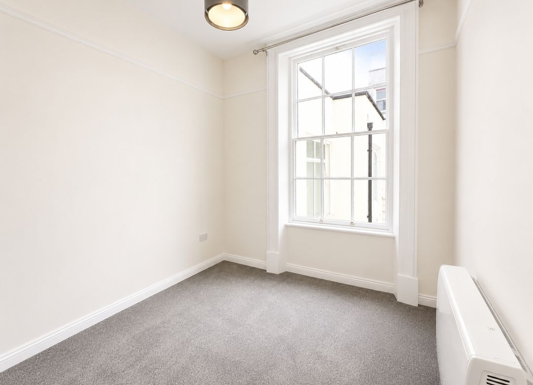 Flat Park Place in Cheltenham