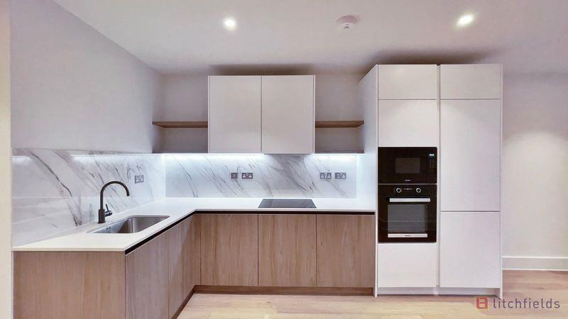 Flat West End Lane in Greater London