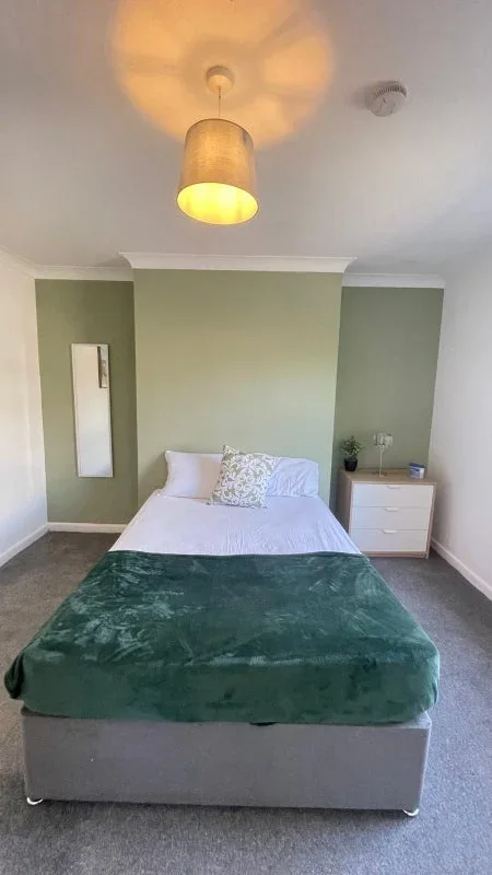 Room Alton Road in Bournemouth