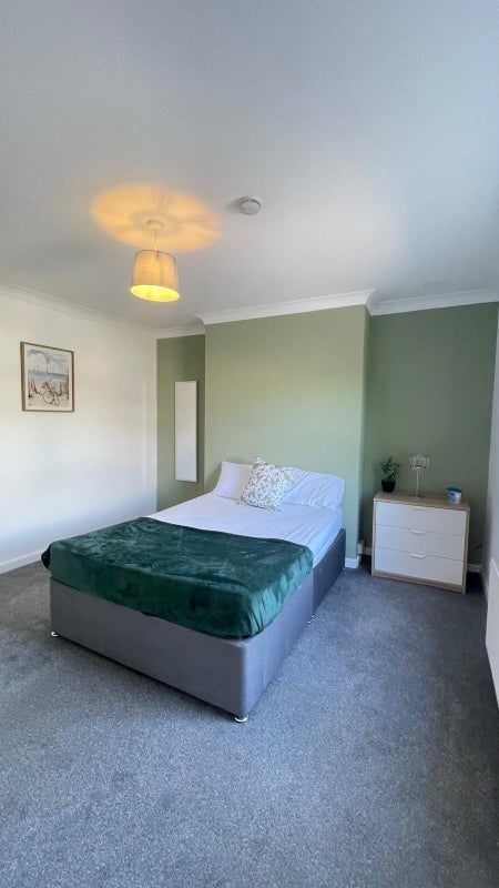Room Alton Road in Bournemouth