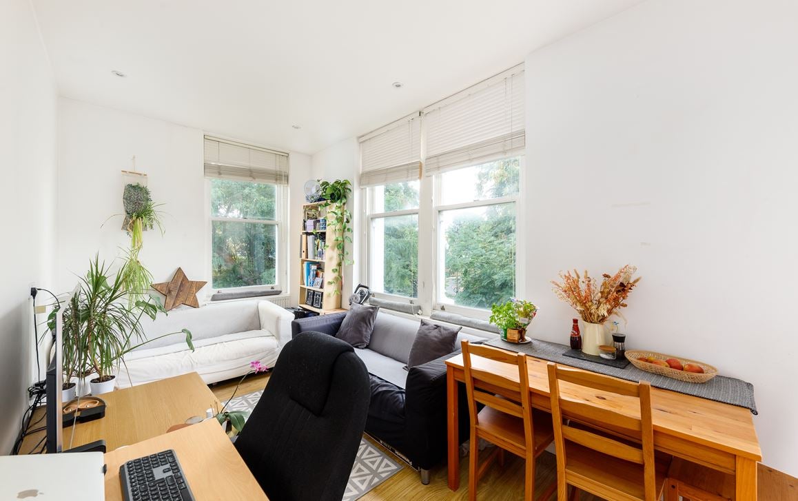 Flat Josephine Avenue in Greater London