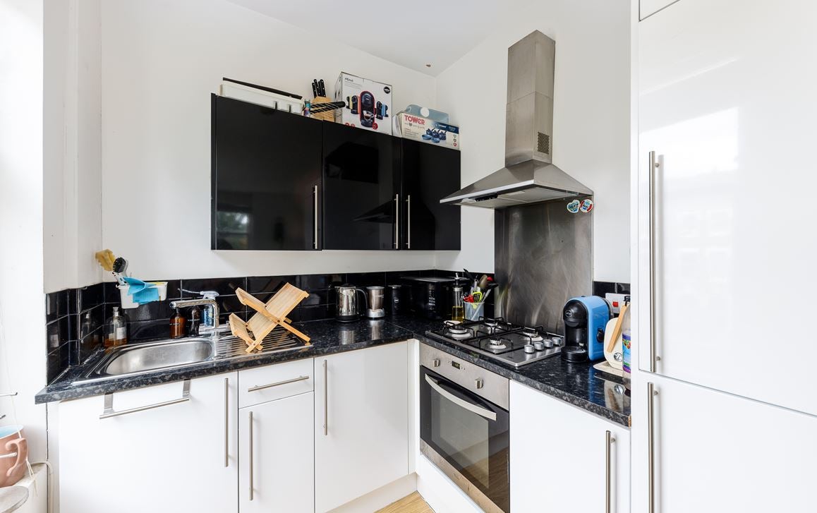 Flat Josephine Avenue in Greater London