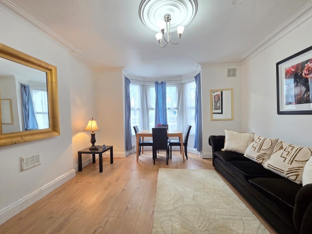 Flat Fairlop Road in Greater London