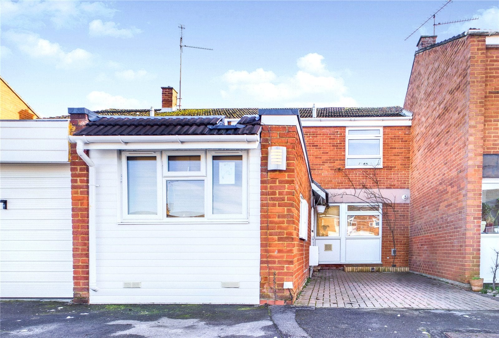 House Kirton Close in Reading