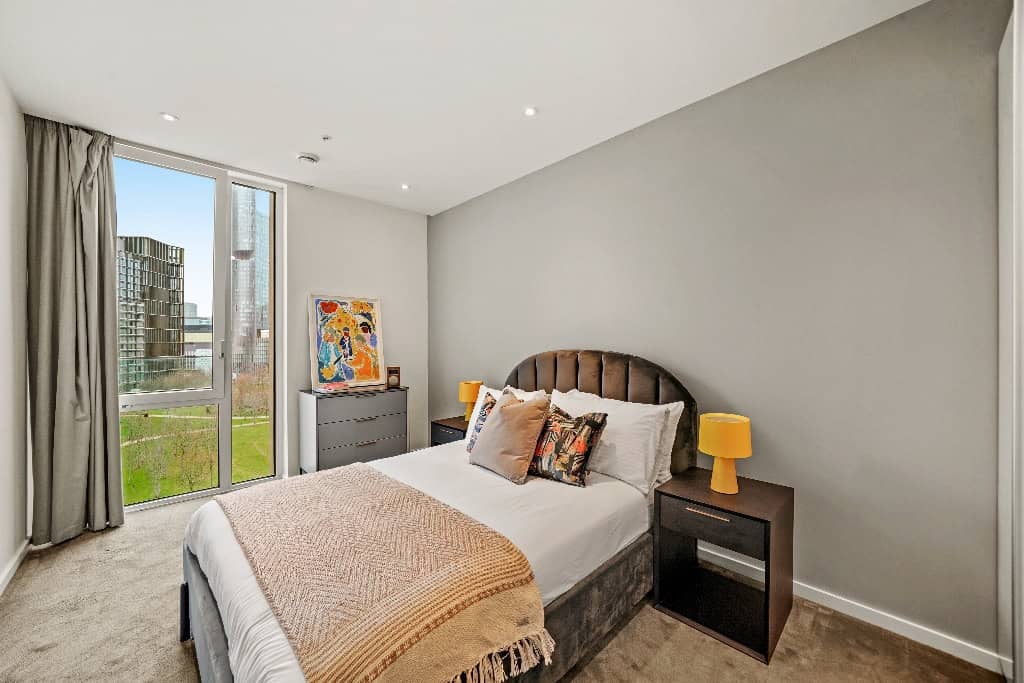 Flat Celebration Avenue in Greater London