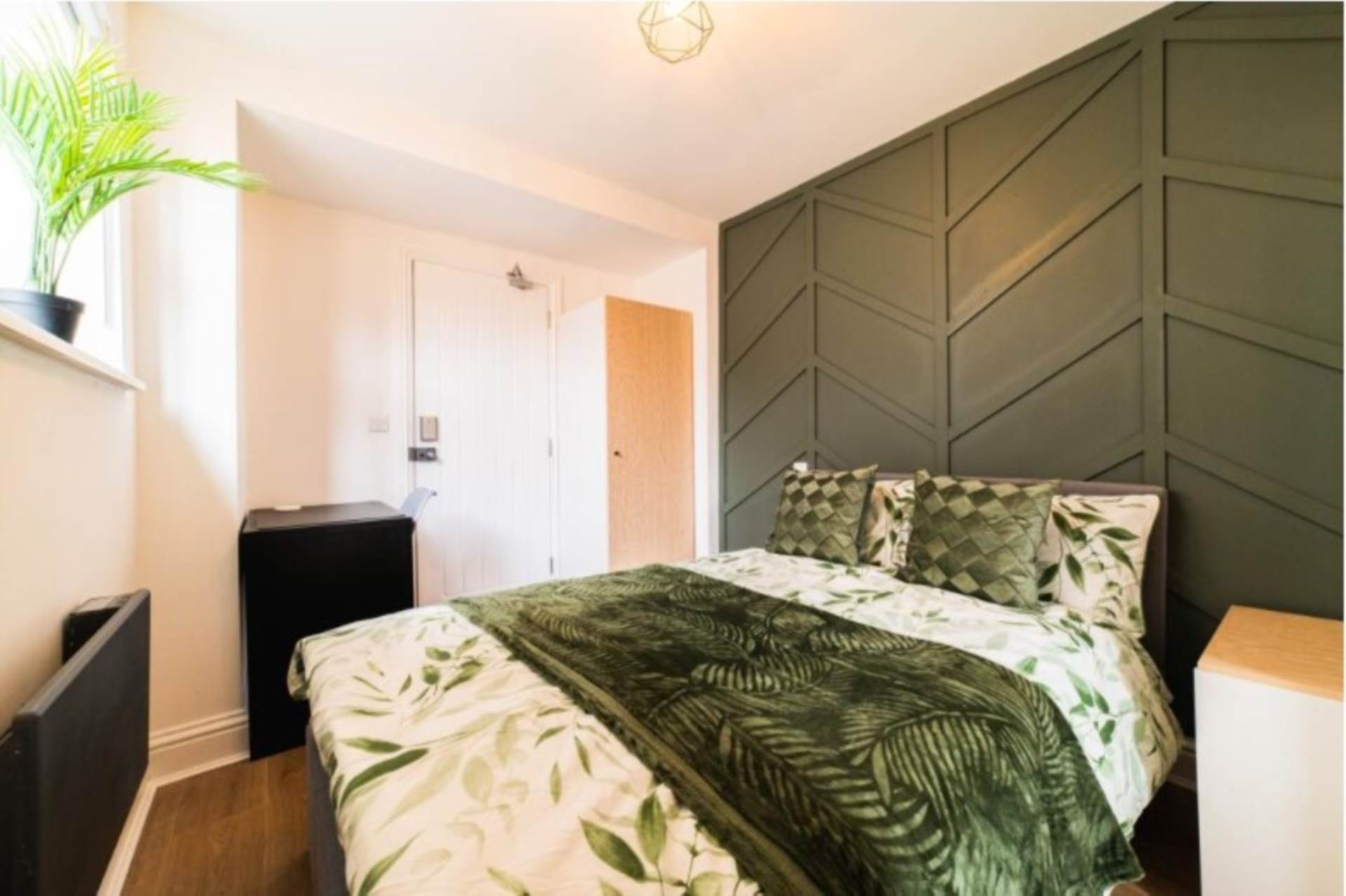 Room Emerald Street in Cardiff