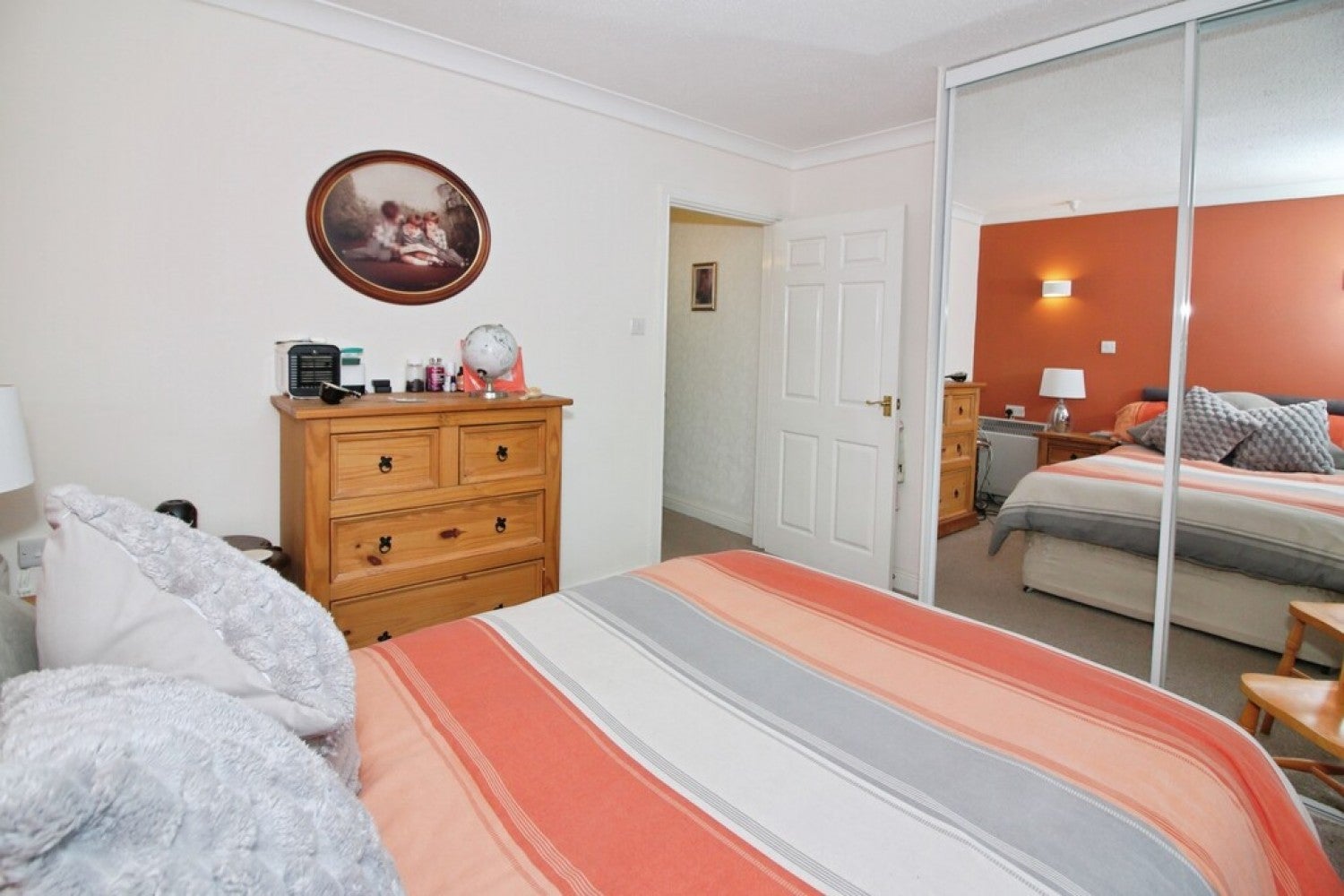 Flat Fernhill Lane in New Forest