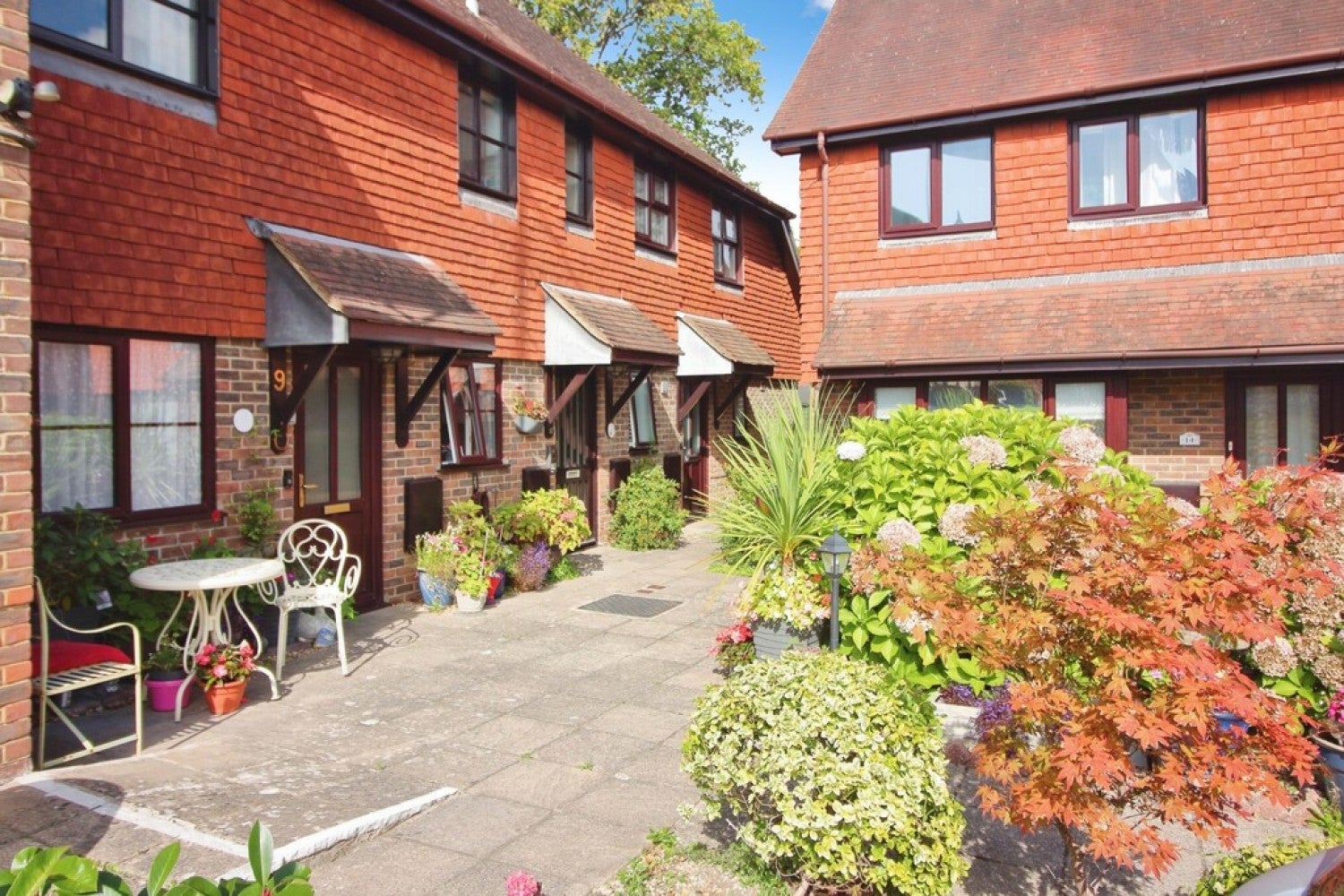 Flat Fernhill Lane in New Forest