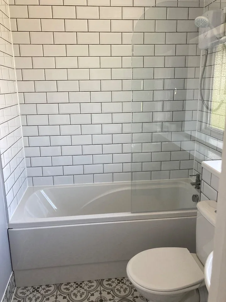 Flat Orchard Grove in Greater London
