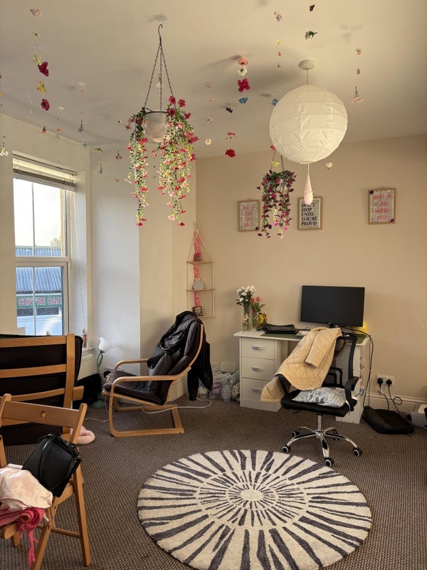 Room Machen Place in Cardiff