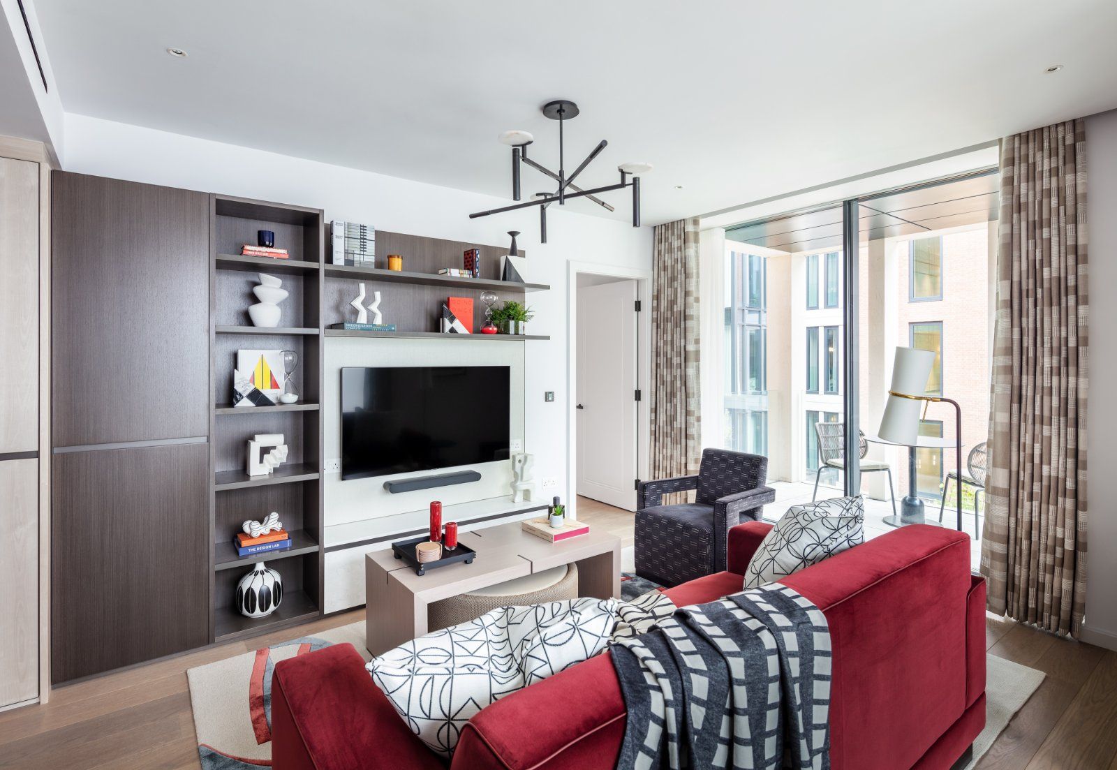 Flat Basil Street in Greater London