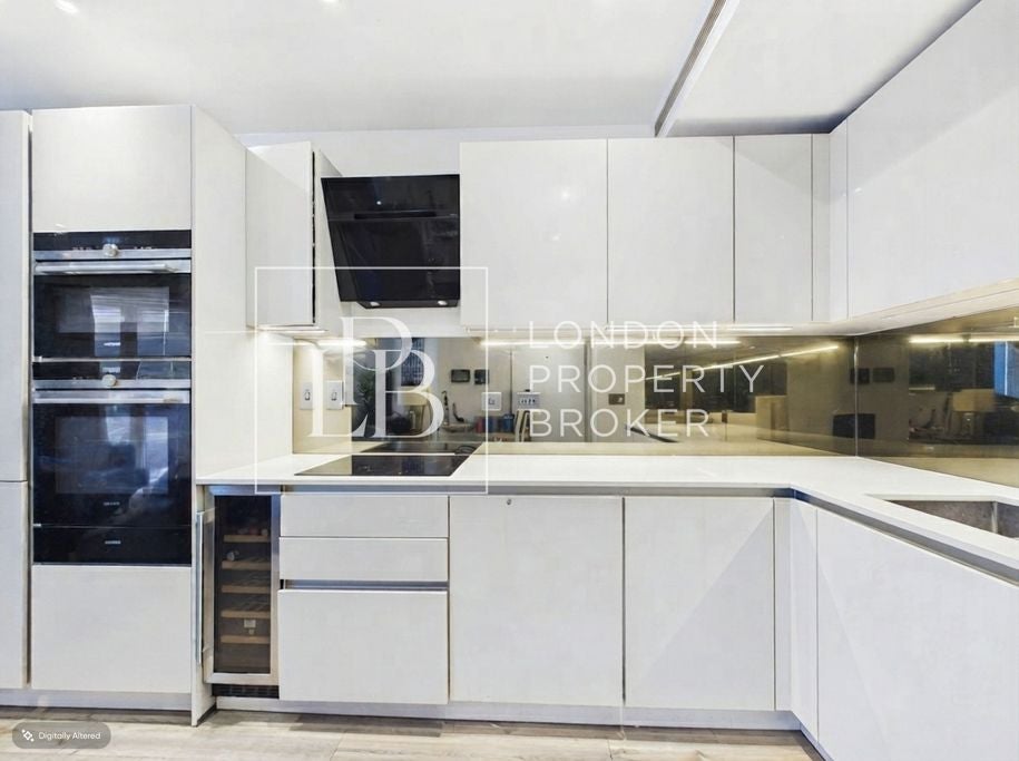 Flat New Drum Street in Greater London