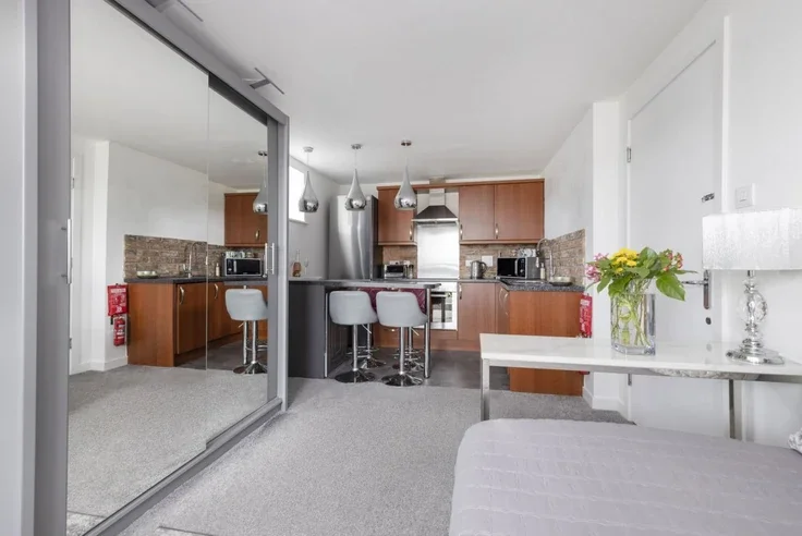 Flat Allanfield Place in City of Edinburgh