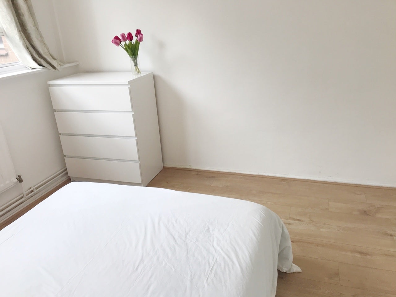 Room Keevil Drive in Greater London