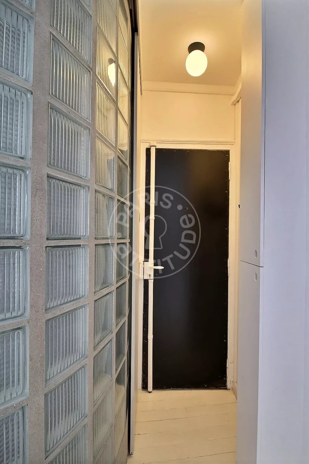 Appartement Rue des Trois Frères à Paris