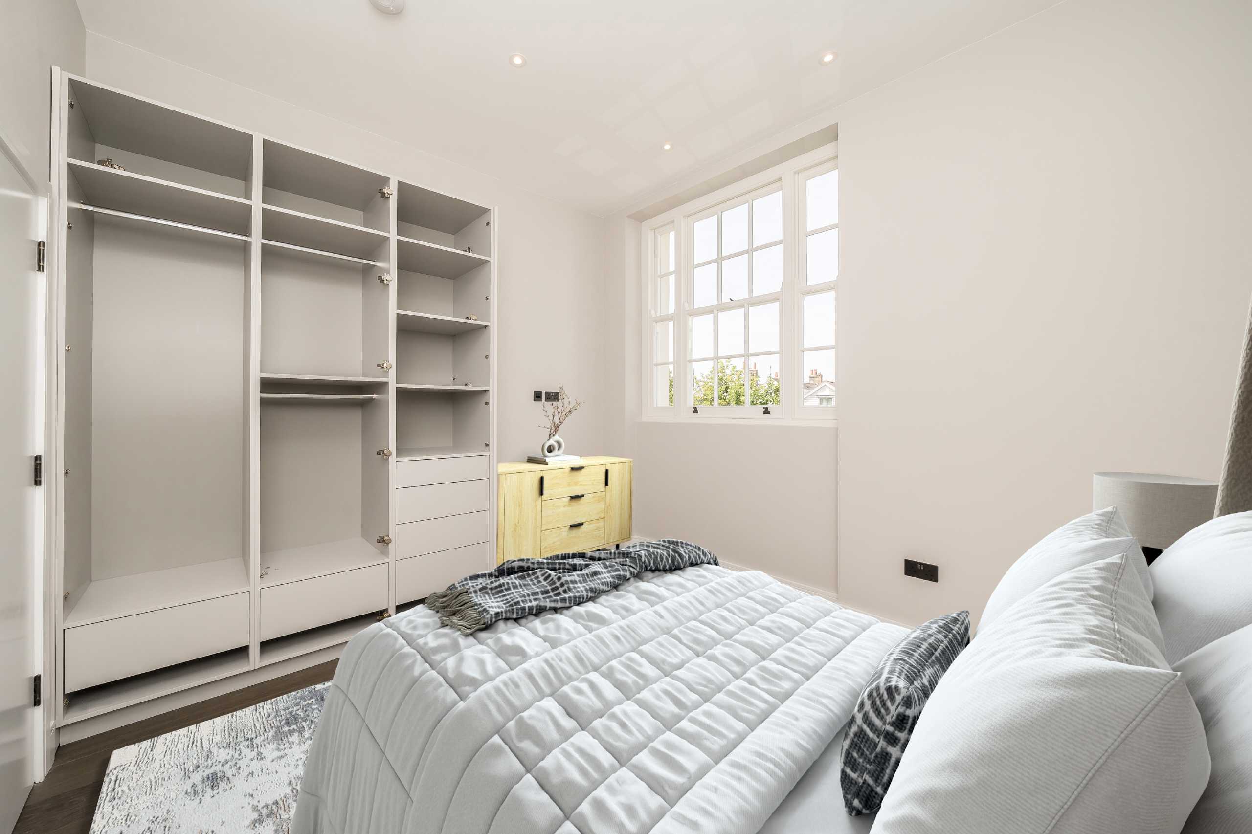 Flat Lancaster Place in Greater London