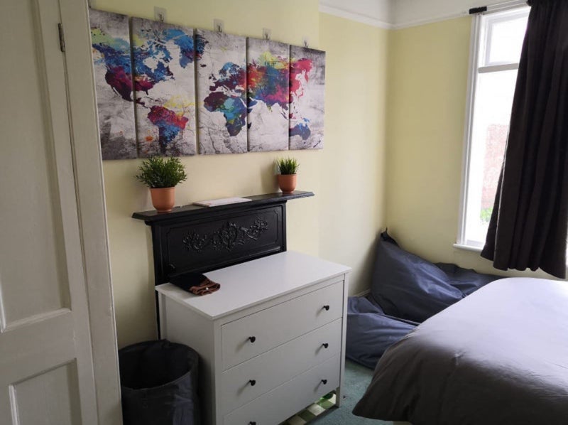 Room Fulham Palace Road in Greater London