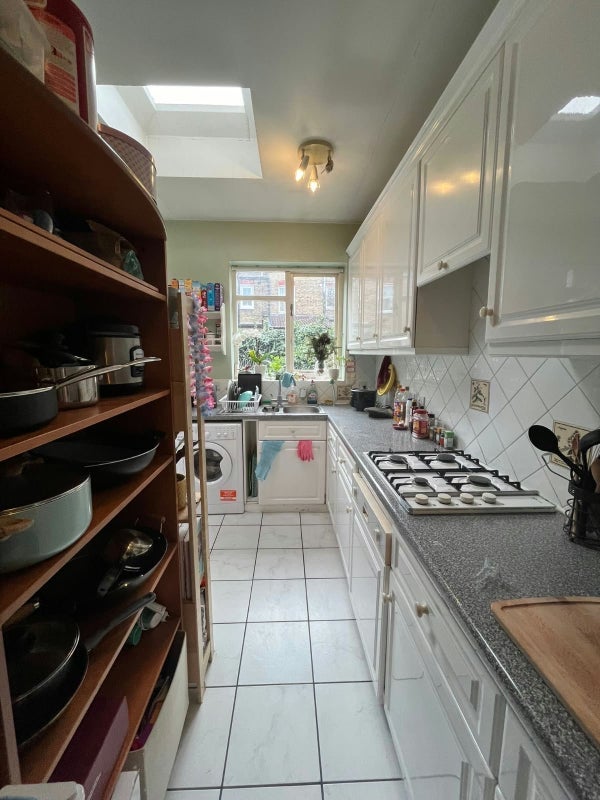 Room Fulham Palace Road in Greater London