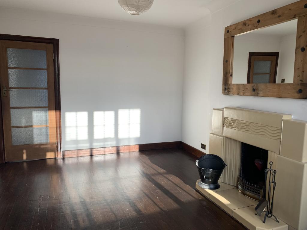 Flat Leigham Avenue in Greater London