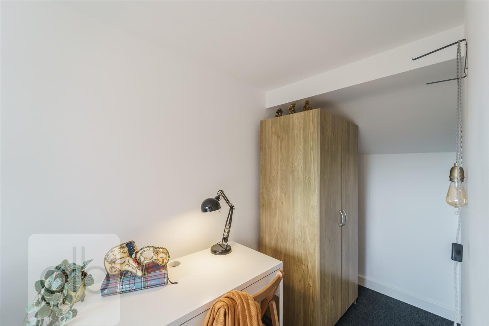 Room Centaur Road in Coventry